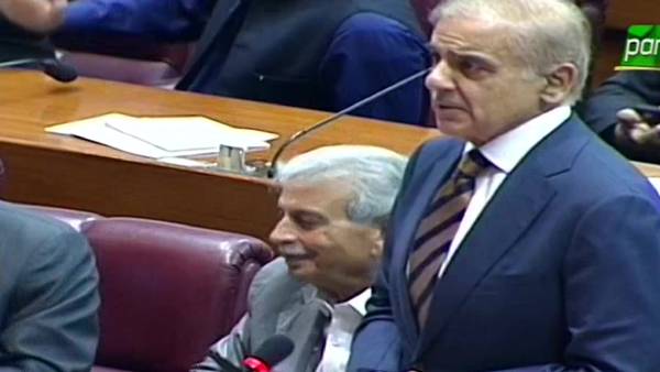 எப்படி ஆட்சி கவிழ்ந்தது? 