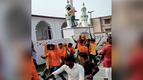 போலீஸ் நோட்டீஸ் போலீஸ் நோட்டீஸ்