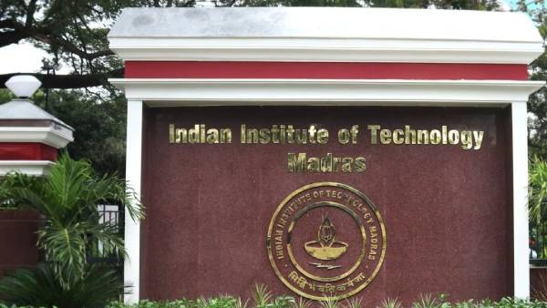 மாநில பாடலான நீராருங் கடலுடுத்த.. 