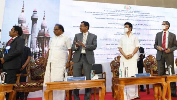 அதிகம் பேசவில்லை 