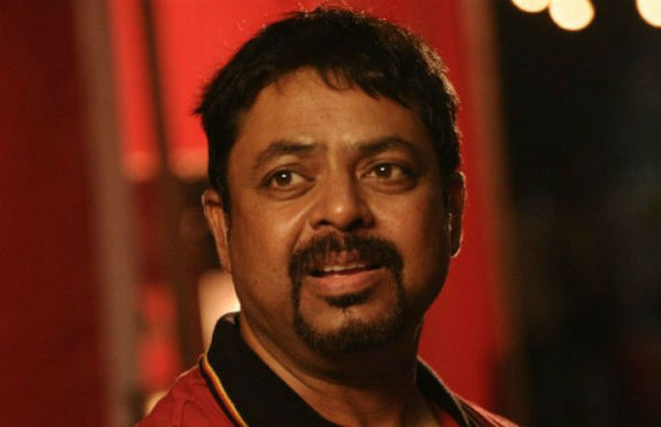 எச்சரிக்கையுடன் நடக்க வேண்டும் எச்சரிக்கையுடன் நடக்க வேண்டும்