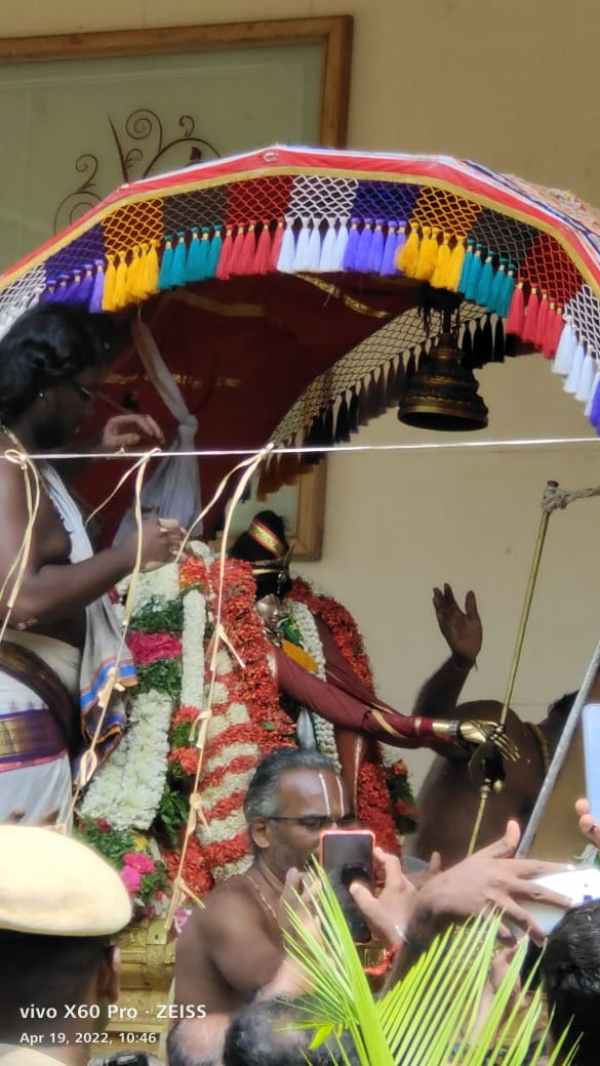  லட்சக்கணக்கான பக்தர்கள் 