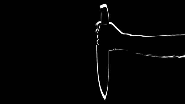 கத்தியால் குத்திக்கொலை கத்தியால் குத்திக்கொலை