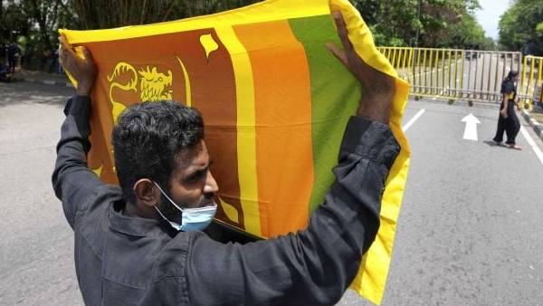 இலங்கைக்கு பெட்ரோல், டீசல் உதவி 