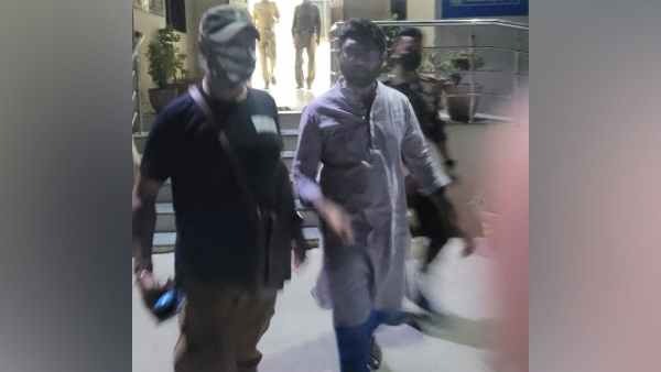 2 ட்வீ ட் டெலிட் 2 ட்வீ ட் டெலிட்