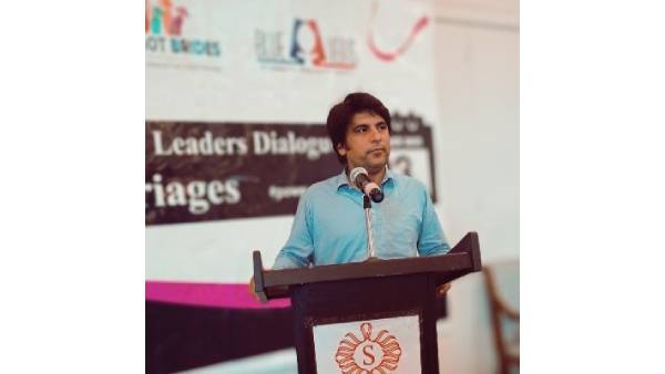 வங்கதேச எழுத்தாளர் விமர்சனம்