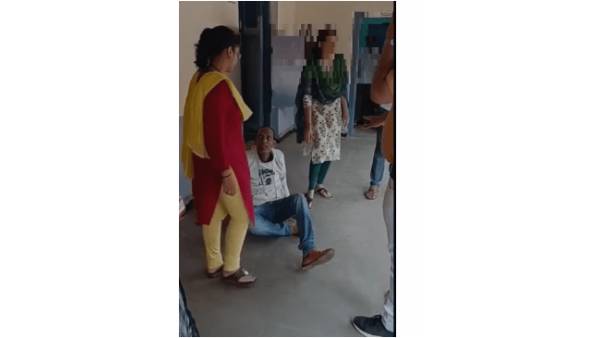 போலீசில் புகார் 