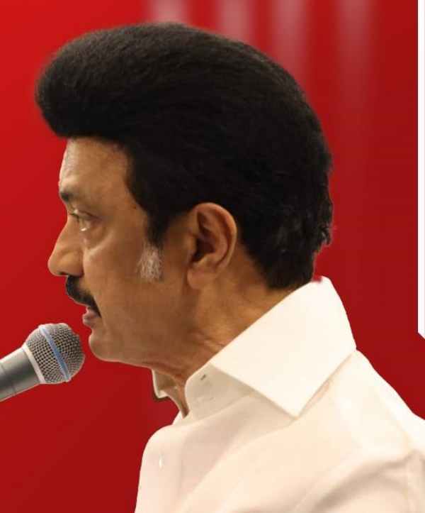  கேரளாவில் ஸ்டாலினுக்கு வரவேற்பு 