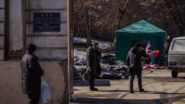 ஒரே தெருவில் 20 உடல்கள் 