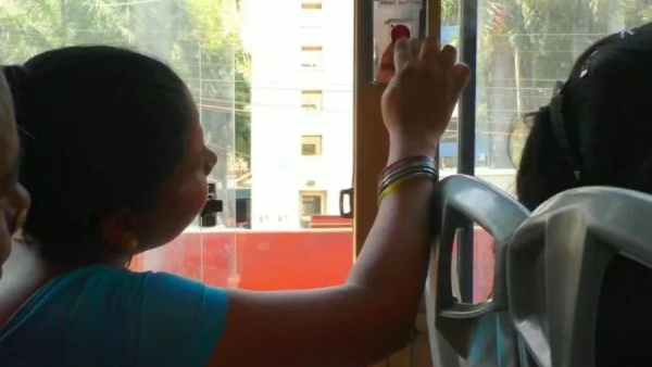 பேருந்து பேனிக் பட்டன் பேருந்து பேனிக் பட்டன்