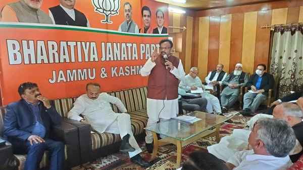 மக்களுக்காக உழைப்பு 