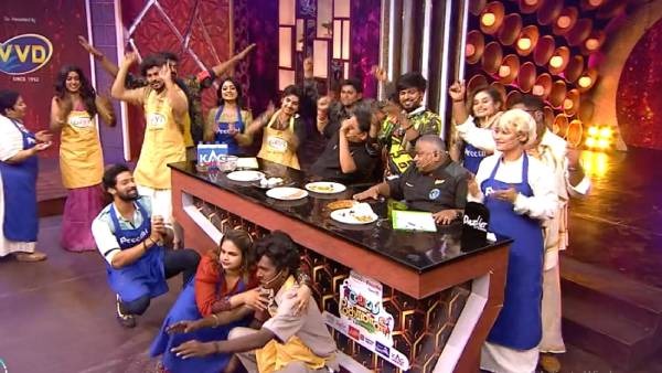 மக்கள் காத்திருப்பு 