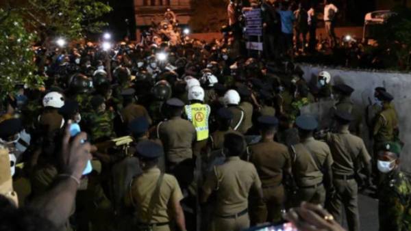 அரசியல் நெருக்கடி