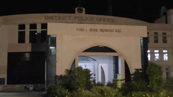 சிறையில் அடைக்கப்பட்ட அதிமுக நகர செயலாளர் சிறையில் அடைக்கப்பட்ட அதிமுக நகர செயலாளர்