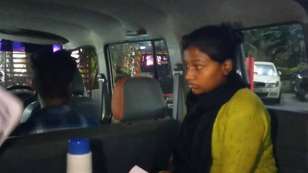 பெங்களூரில் கைது பெங்களூரில் கைது