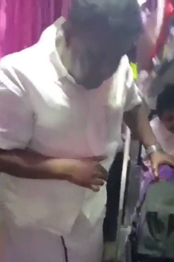 பயணிகள் குற்றச்சாட்டு 