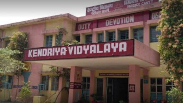 குற்றச்சாட்டுகள் குற்றச்சாட்டுகள்