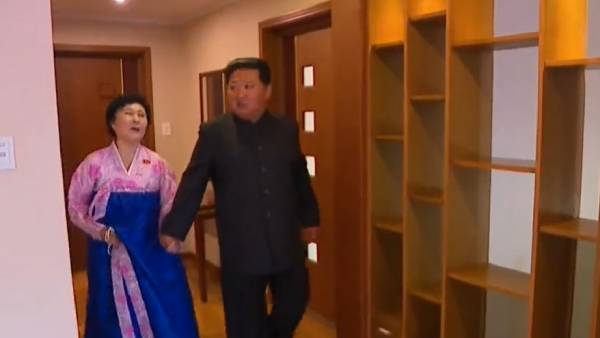 யார் இந்த தொகுப்பாளர் யார் இந்த தொகுப்பாளர்