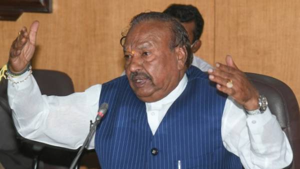 அமைச்சர் ஈஸ்வரப்பா மீது வழக்கு 