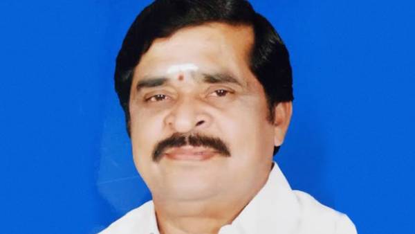 முன்னாள் எம்எல்ஏவிடம்... முன்னாள் எம்எல்ஏவிடம்...