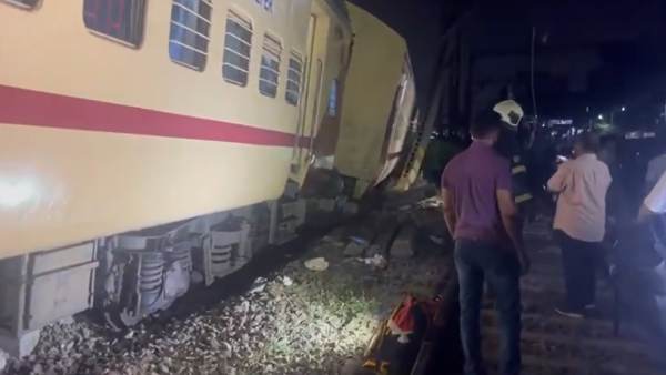 3 Coaches Of Puducherry Express Derail In Mumbai