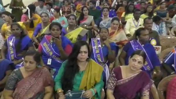 குவிந்த திருநங்கைகள் 