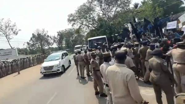 தமிழ்நாடு போலீசார்
