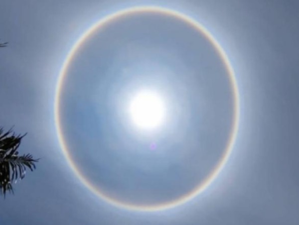  பனிக்கட்டி துகள்கள்