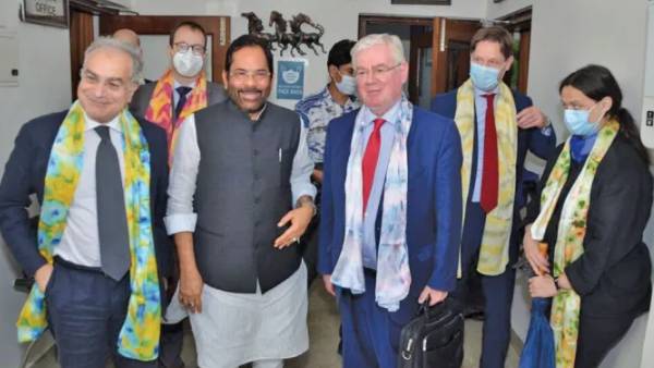  5 கோடி சிறுபான்மையினர்