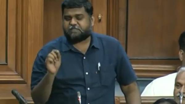 செந்தில்குமார் எம்.பி. 