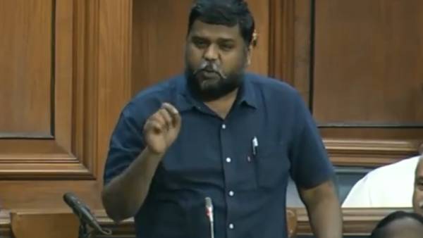 மக்களவையில் பேச்சு 