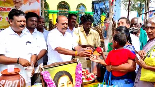 முன்னாள் அமைச்சர் கடம்பூர் ராஜூ முன்னாள் அமைச்சர் கடம்பூர் ராஜூ