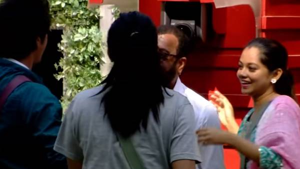  குஷியான போட்டியாளர்கள் 