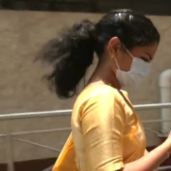 ஓடி வந்த பிரியா ஓடி வந்த பிரியா