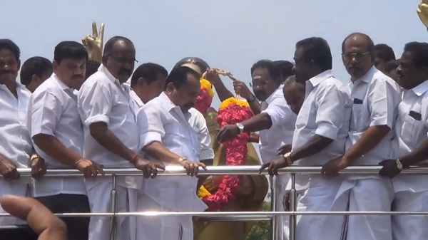 அதிமுக தலைமை 