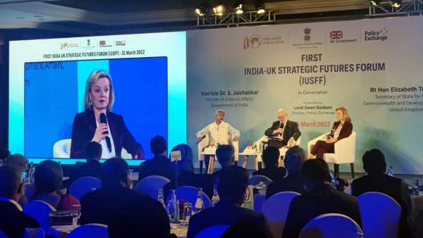 அரபு நாடுகளிடம்தான் அதிக எண்ணெய் இறக்குமதி 