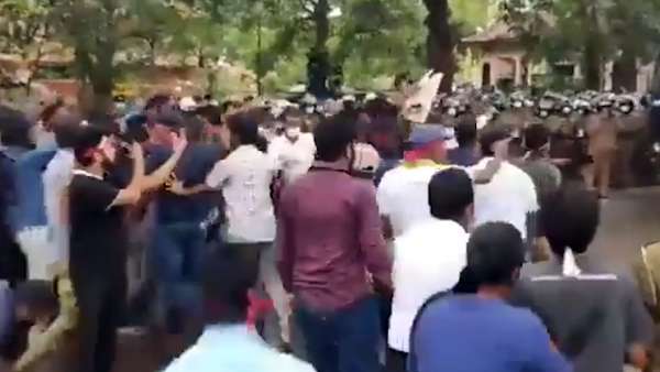 மாணவர்கள் போராட்டம் 