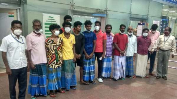  சென்னை வந்தடைந்த 32 மீனவர்கள் 