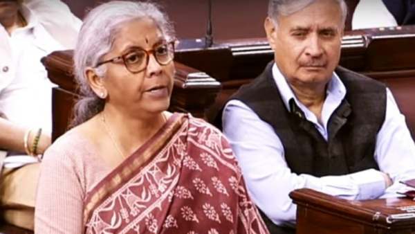 2.20 மணி நேரம் உரையாற்றி நிர்மலா 