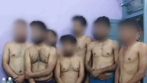  அரை நிர்வாண போட்டோ 