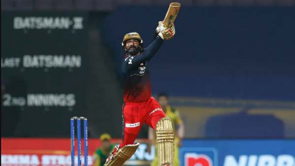  தினேஷ் கார்த்திக் 