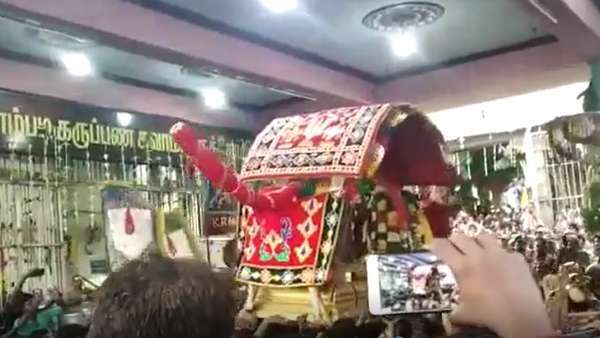 பக்தர்கள் வரவேற்பு 