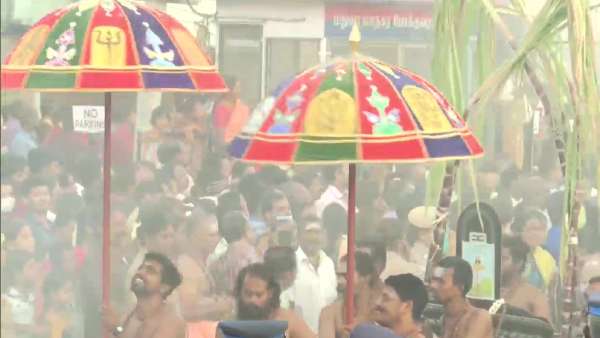 தண்ணீர் பீய்ச்சுதல் 