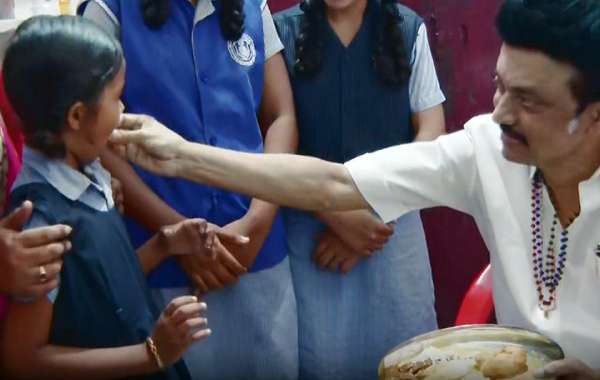  டீ, இட்லி, வடை 