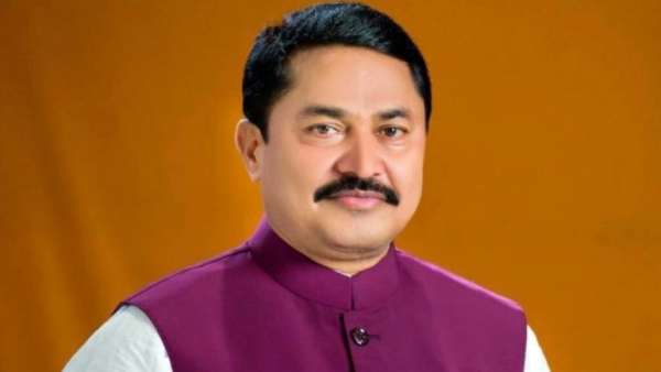  நானா படோலா