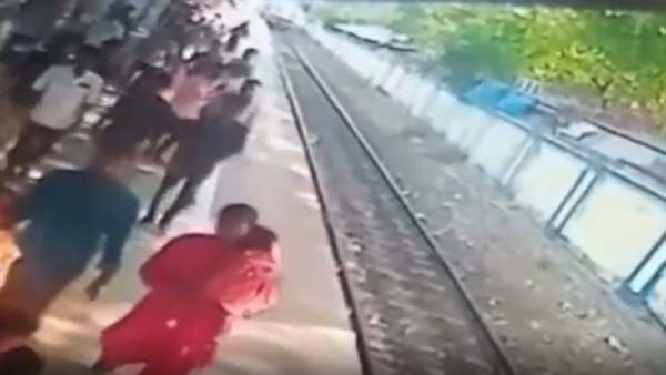 ரயில் விபத்து ரயில் விபத்து