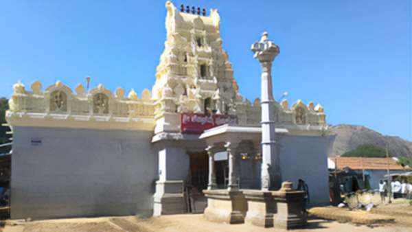 கோயிலை தவிர அனைத்திலும் கமிஷன் 