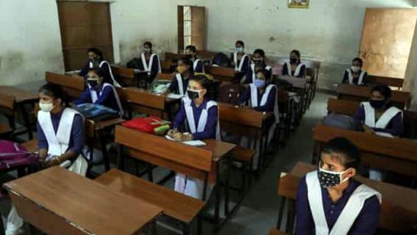 பாடங்கள் முடிக்கவில்லை பாடங்கள் முடிக்கவில்லை