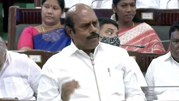 கண் கலங்கினார் கண் கலங்கினார்