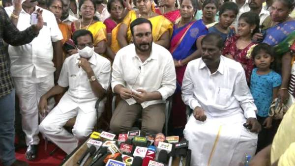  மும்மொழி கொள்கை சாத்தியமில்லை